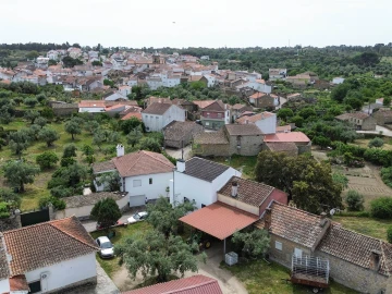 Moradia T4 para Venda em São Miguel de Acha