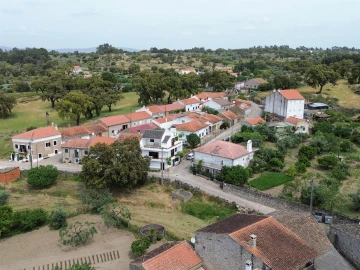 Moradia T4 para Venda em São Miguel de Acha