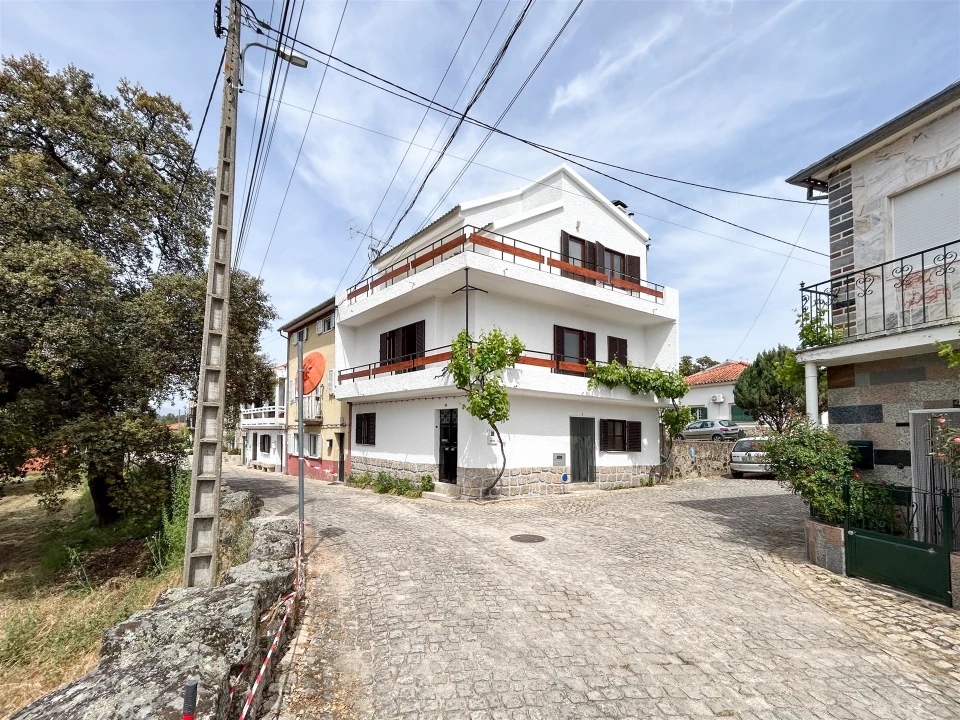 Moradia T4 para Venda em São Miguel de Acha Foto 59