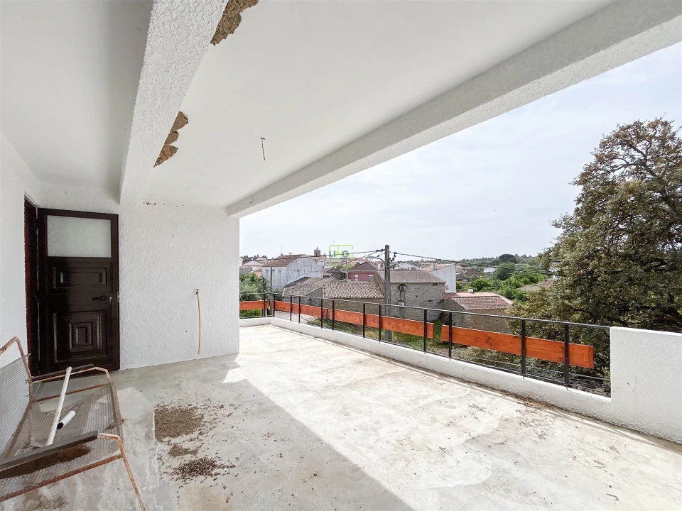 Moradia T4 para Venda em São Miguel de Acha Foto 49