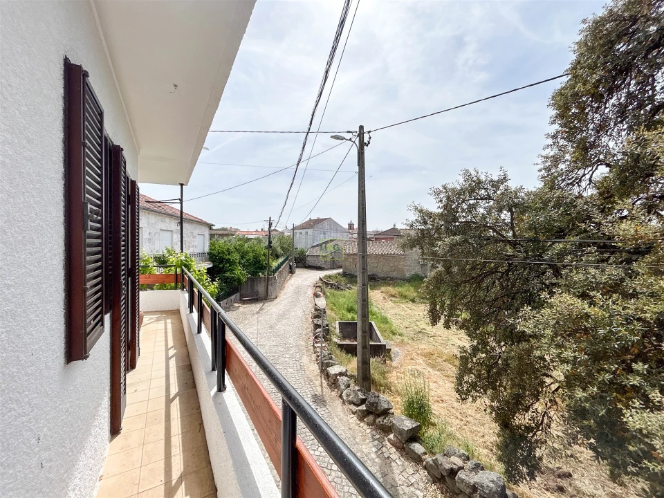 Moradia T4 para Venda em São Miguel de Acha Foto 37