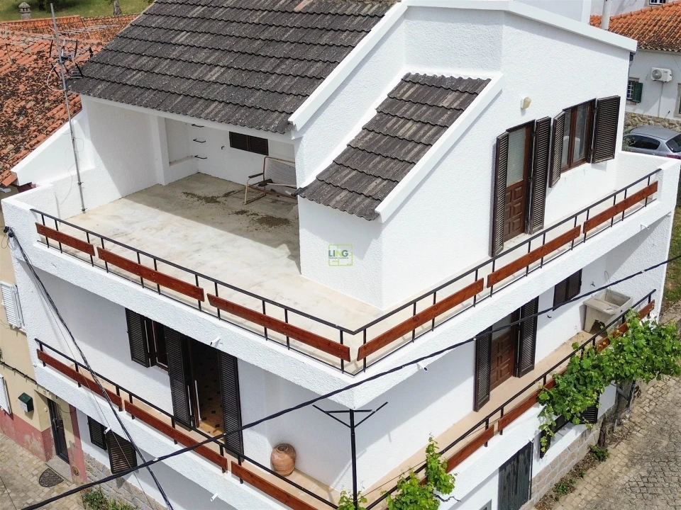 Moradia T4 para Venda em São Miguel de Acha Foto 8