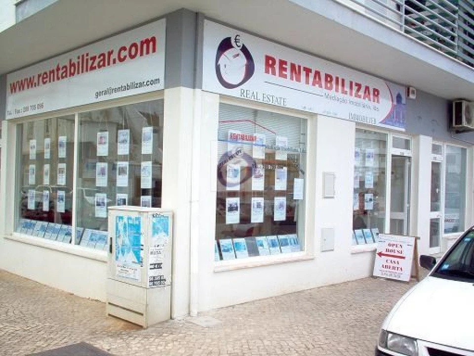 Apartamento T2 para Venda em Olhão Foto 1