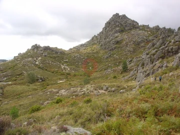 Moradia T2 para Venda em Castro Laboreiro e Lamas de Mouro