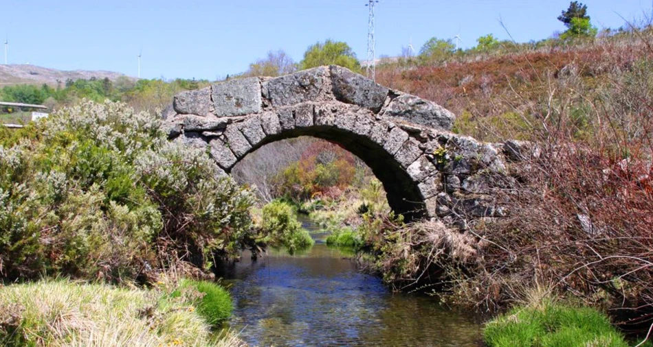 Moradia T2 para Venda em Castro Laboreiro e Lamas de Mouro Foto 7