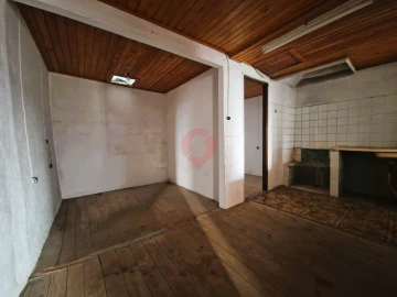 Moradia T2 para Venda em Ceivães e Badim