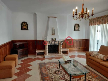 Apartamento T4 para Venda em Fatima