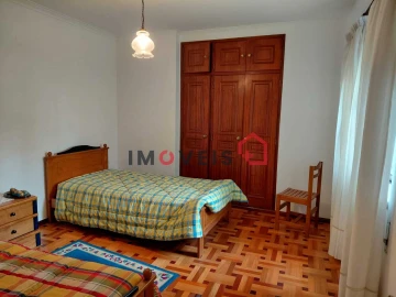 Apartamento T4 para Venda em Fatima