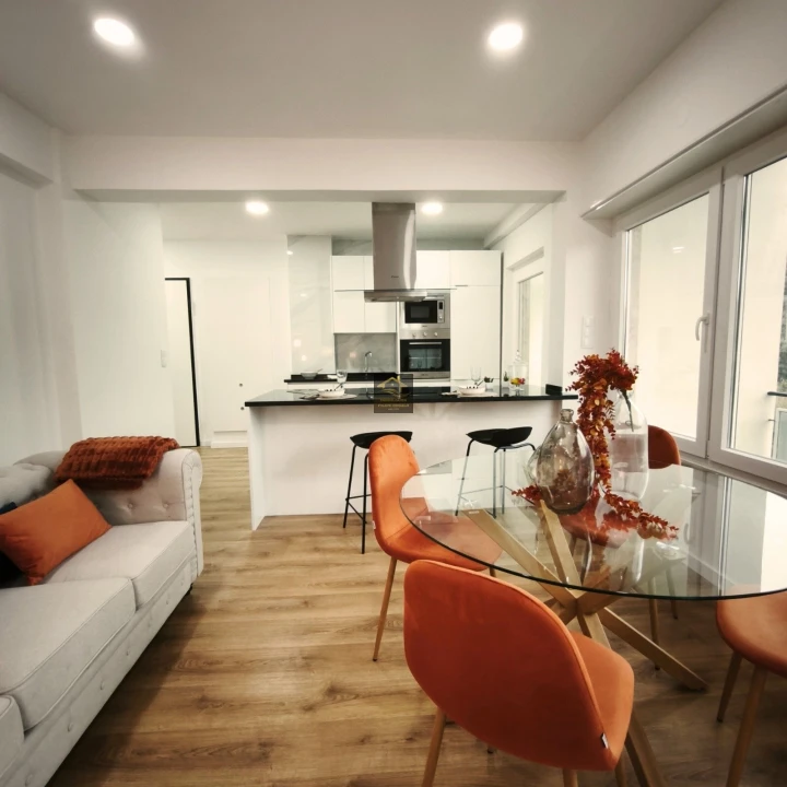 Apartamento T3 para Venda em Benfica Foto 1