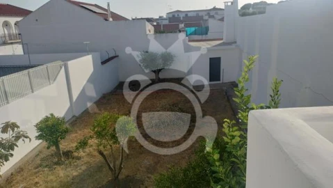 Moradia T3 para Venda em Reguengos de Monsaraz