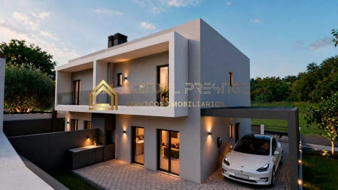 Moradia T4 para Venda em Fernao Ferro