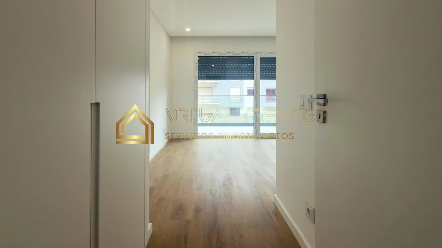 Apartamento T3 para Venda em Costa da Caparica Foto 12