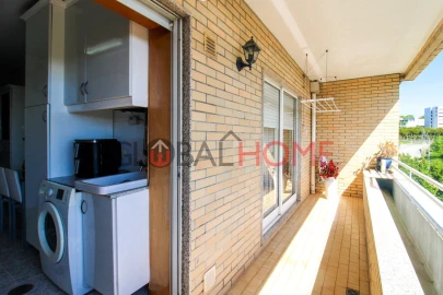 Apartamento T2 para Venda em Santa Marinha e São Pedro da Afurada