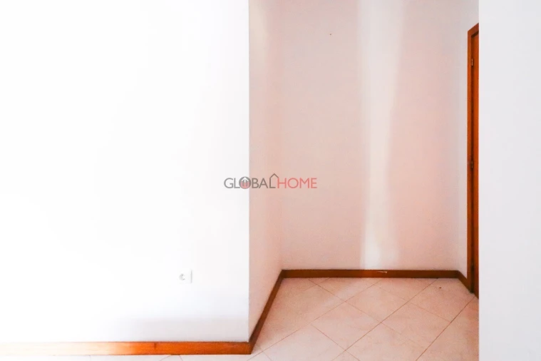 Apartamento T1 para Venda em Fânzeres e São Pedro da Cova Foto 15