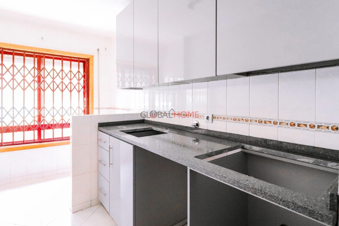 Apartamento T1 para Venda em Fânzeres e São Pedro da Cova Foto 4