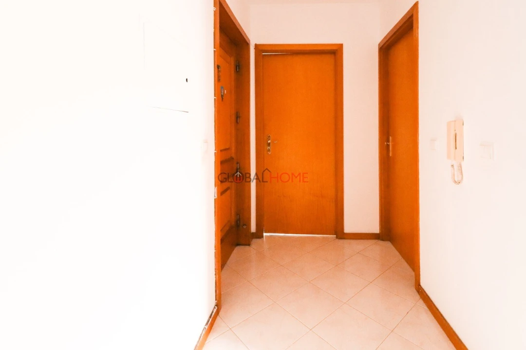 Apartamento T1 para Venda em Fânzeres e São Pedro da Cova Foto 19