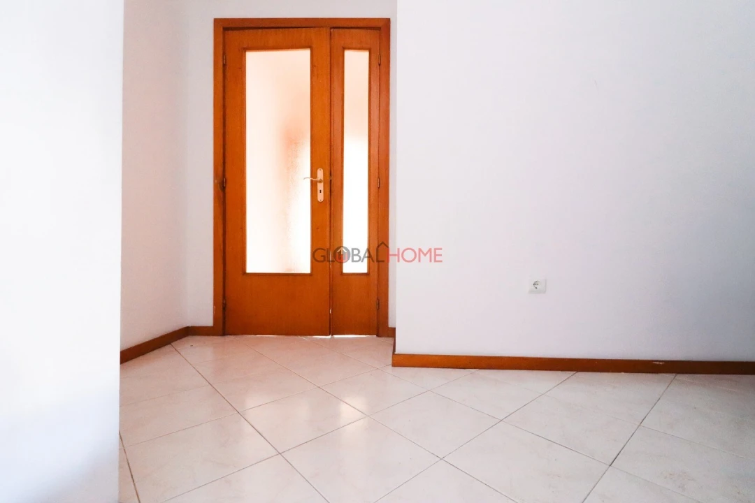 Apartamento T1 para Venda em Fânzeres e São Pedro da Cova Foto 16