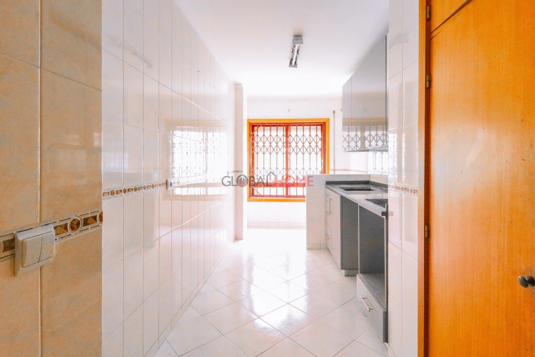 Apartamento T1 para Venda em Fânzeres e São Pedro da Cova Foto 7