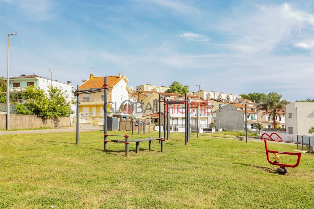 Apartamento T1 para Venda em Fânzeres e São Pedro da Cova Foto 2
