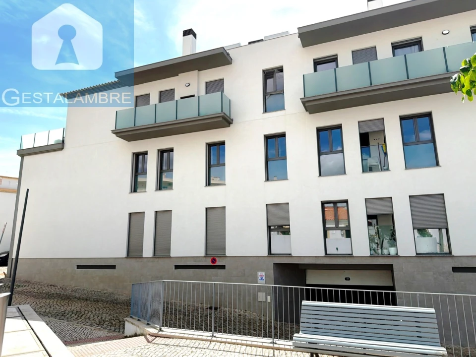 Apartamento T3 para Venda em Alcantarilha e Pêra Foto 1