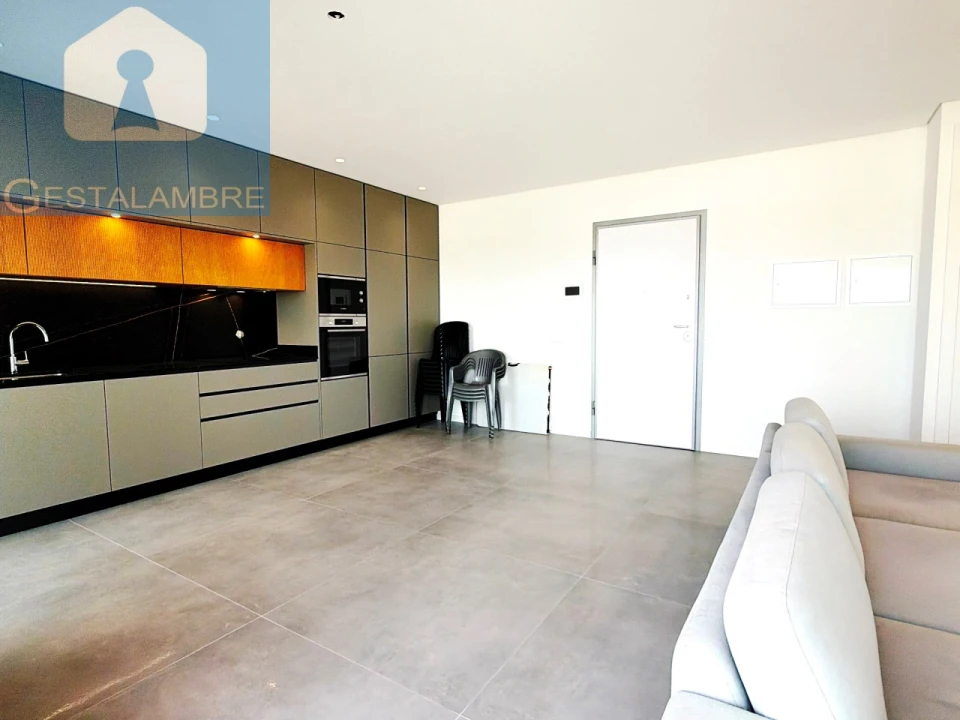 Apartamento T3 para Venda em Alcantarilha e Pêra Foto 10