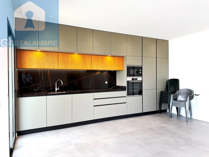 Apartamento T3 para Venda em Alcantarilha e Pêra Foto 4