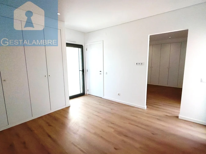 Apartamento T3 para Venda em Alcantarilha e Pêra Foto 31