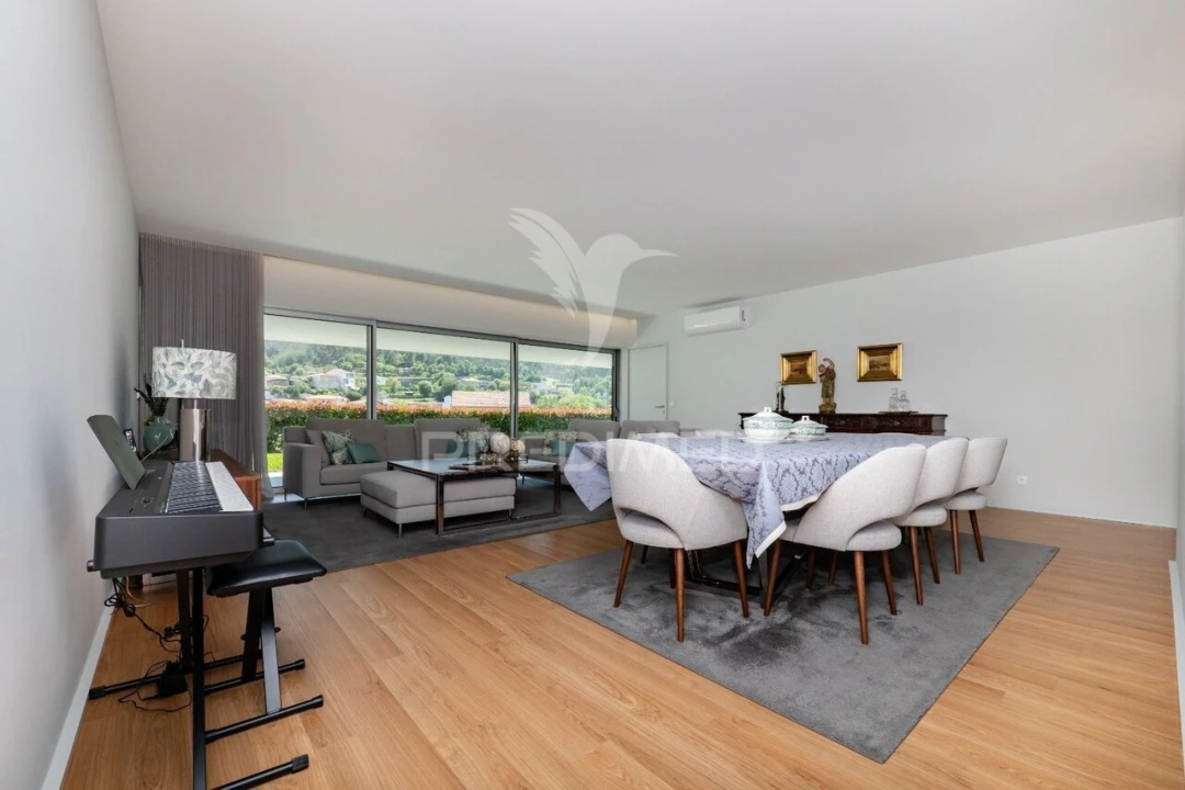 Moradia T4 para Venda em Este (São Pedro e São Mamede) Foto 10