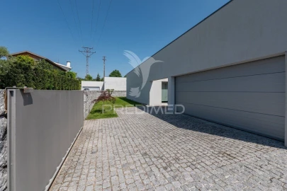 Moradia T4 para Venda em Este (São Pedro e São Mamede)