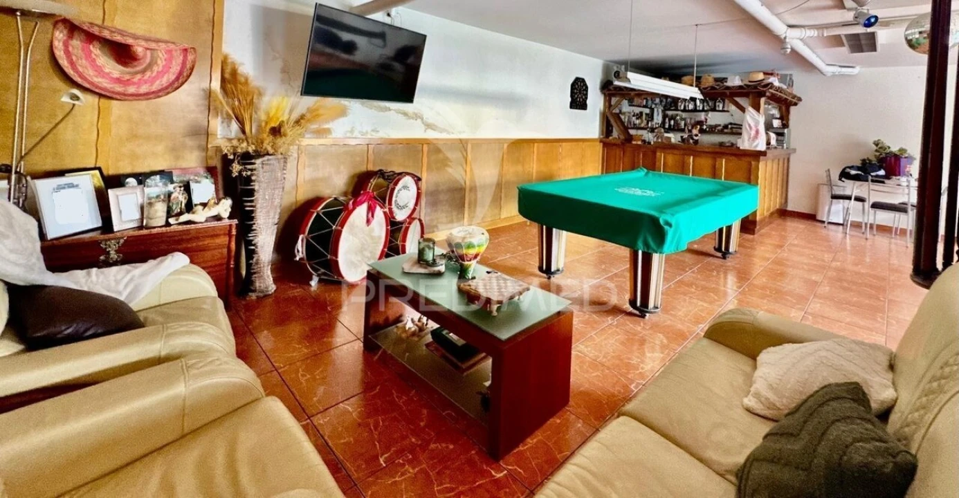 Moradia T4 para Venda em Fermentões Foto 31