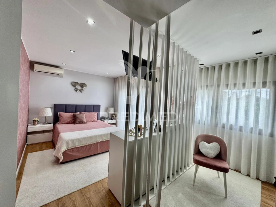 Moradia T4 para Venda em Fermentões Foto 3