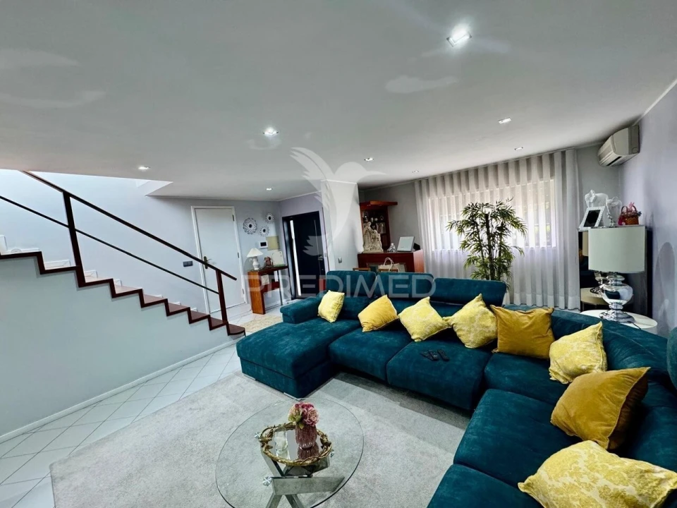 Moradia T4 para Venda em Fermentões Foto 30