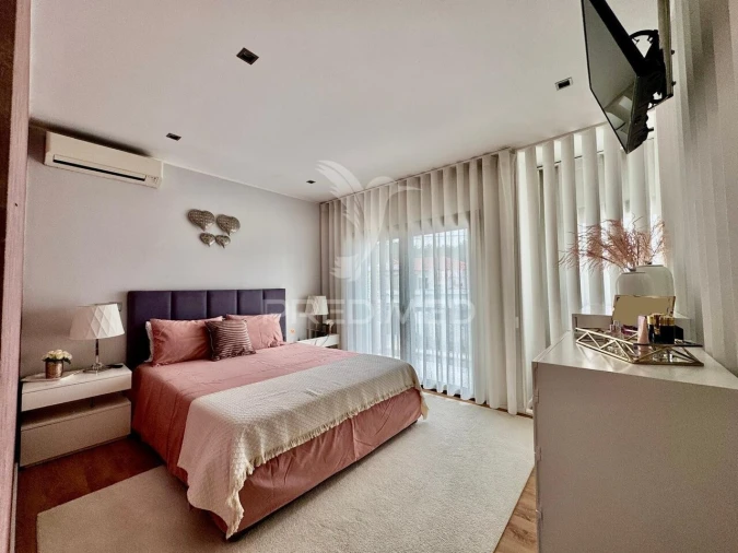 Moradia T4 para Venda em Fermentões Foto 27