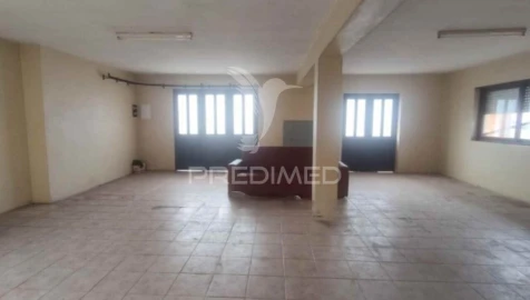 Moradia T3 para Venda em Santa Maria de Lamas