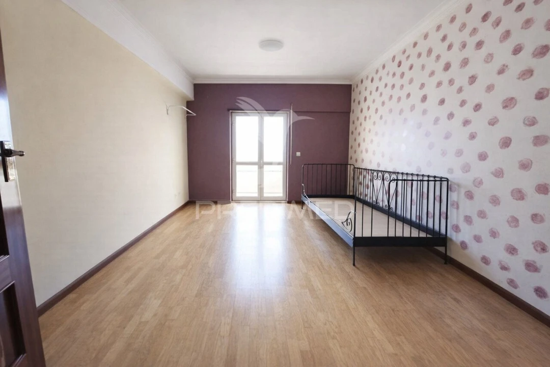 Apartamento T3 para Venda em Carregado e Cadafais Foto 4