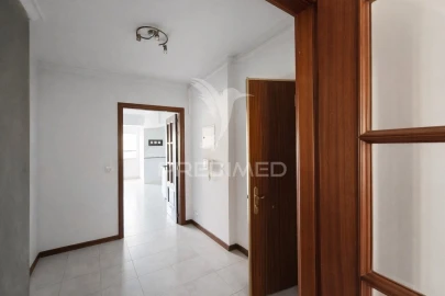 Apartamento T3 para Venda em Carregado e Cadafais