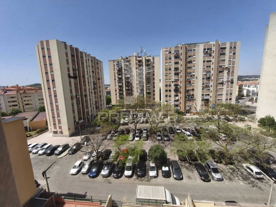 Apartamento T3 para Venda em Carregado e Cadafais Foto 13