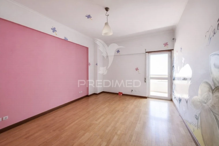 Apartamento T3 para Venda em Carregado e Cadafais Foto 6