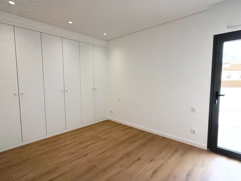 Apartamento T3 para Venda em Alcantarilha e Pêra Foto 22