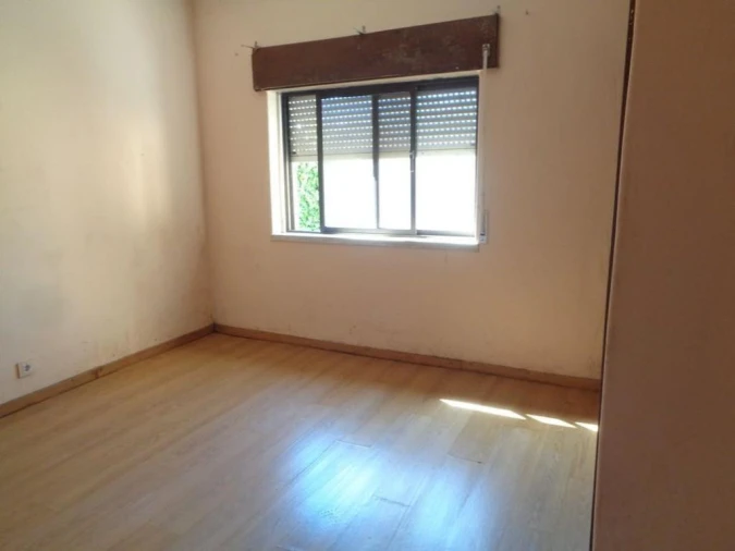 Apartamento T4 para Venda em Algueirão-Mem Martins Foto 15