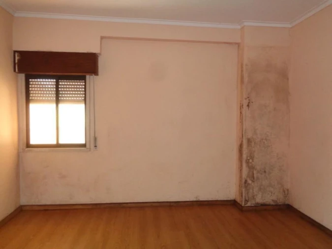 Apartamento T4 para Venda em Algueirão-Mem Martins Foto 16