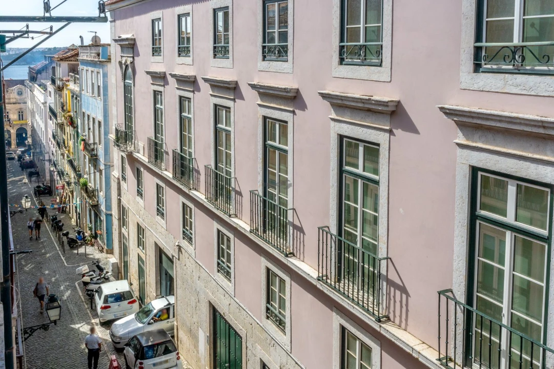 Apartamento T2 para Arrendamento em Misericórdia Foto 13