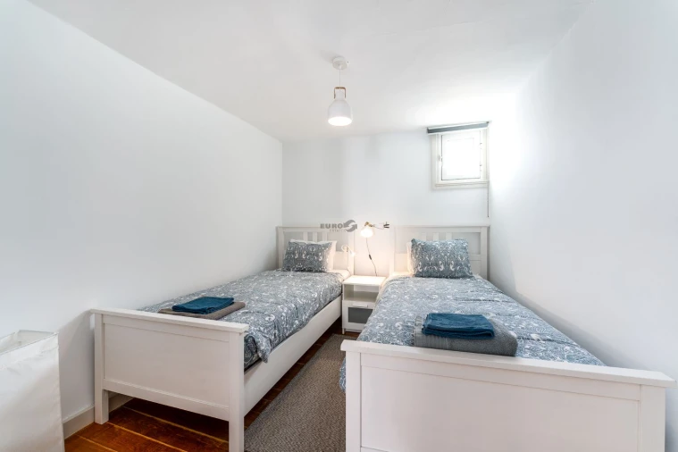 Apartamento T2 para Arrendamento em Misericórdia Foto 6