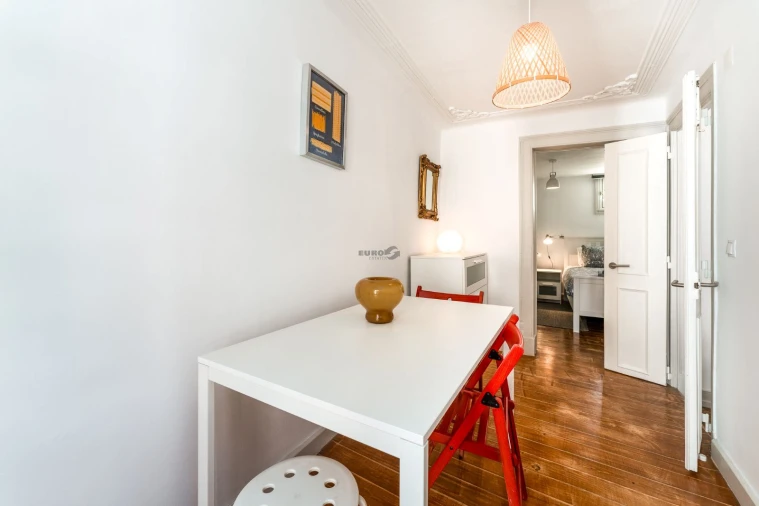 Apartamento T2 para Arrendamento em Misericórdia Foto 18