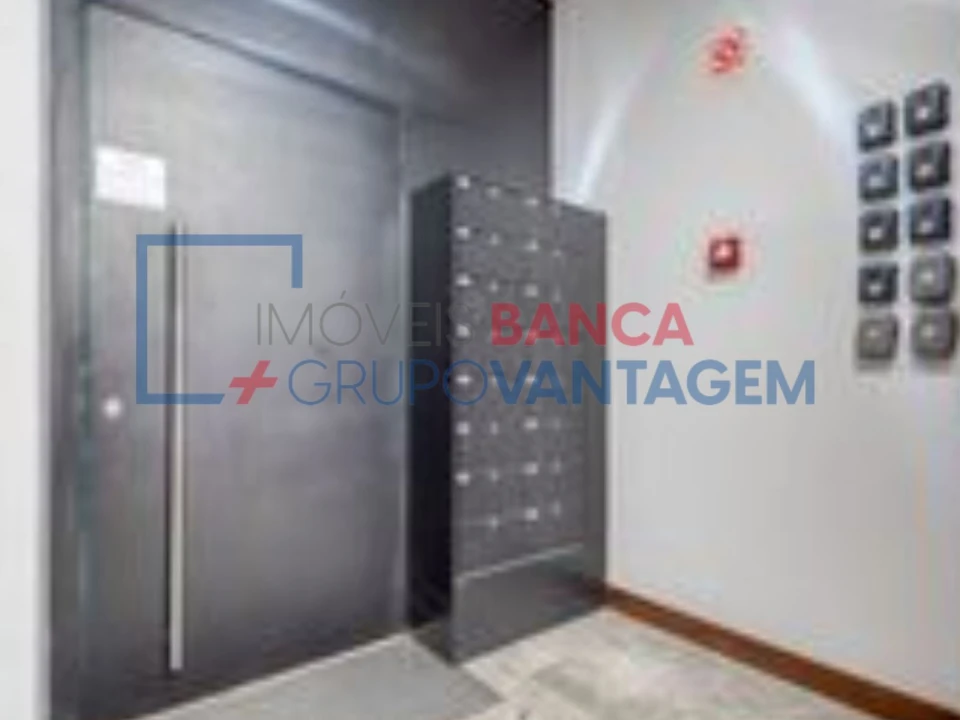 Apartamento T0 para Venda em Santa Marinha e São Pedro da Afurada Foto 9