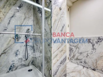 Apartamento T0 para Venda em Santa Marinha e São Pedro da Afurada