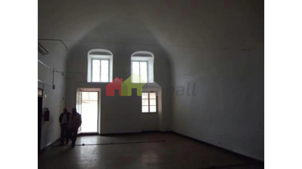 Loja para Arrendamento em Évora (São Mamede, Sé, São Pedro e Santo Antão) Foto 10