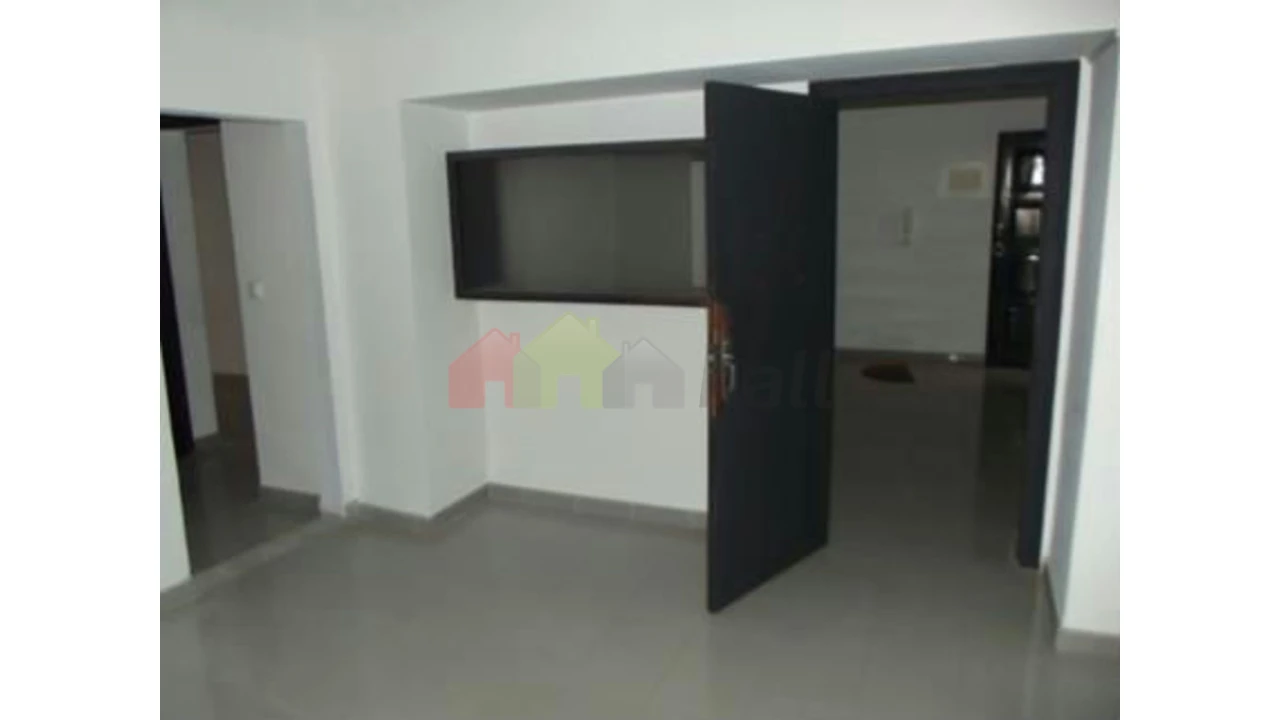 Loja para Arrendamento em Évora (São Mamede, Sé, São Pedro e Santo Antão) Foto 3