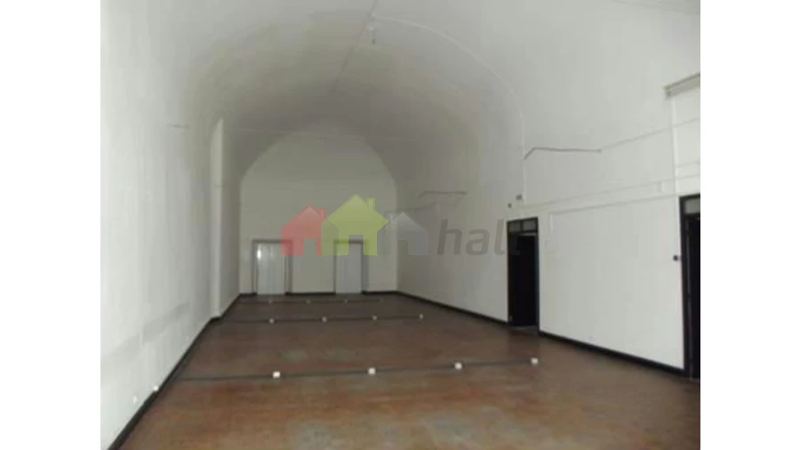 Loja para Arrendamento em Évora (São Mamede, Sé, São Pedro e Santo Antão) Foto 6