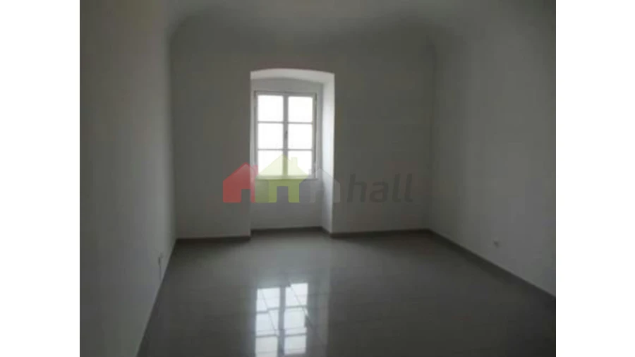 Loja para Arrendamento em Évora (São Mamede, Sé, São Pedro e Santo Antão) Foto 2